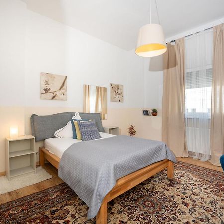 Charmante Privatzimmer In Der Stadt Coblenza Exterior foto