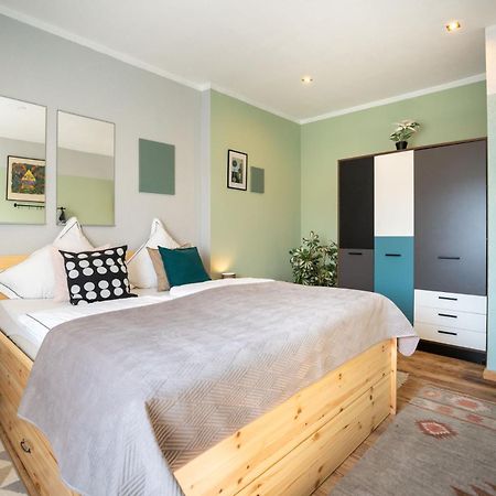 Charmante Privatzimmer In Der Stadt Coblenza Exterior foto
