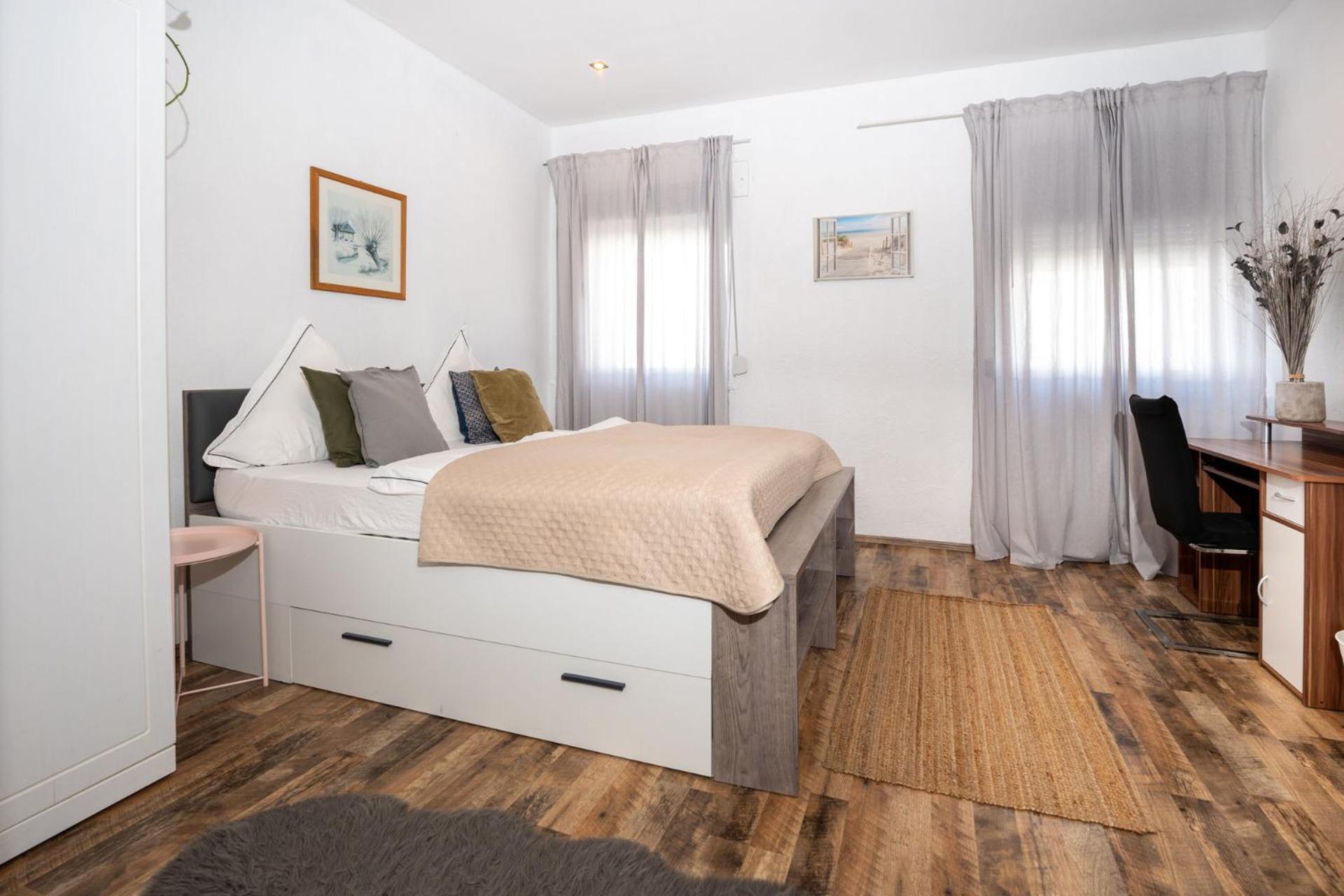 Charmante Privatzimmer In Der Stadt Coblenza Exterior foto