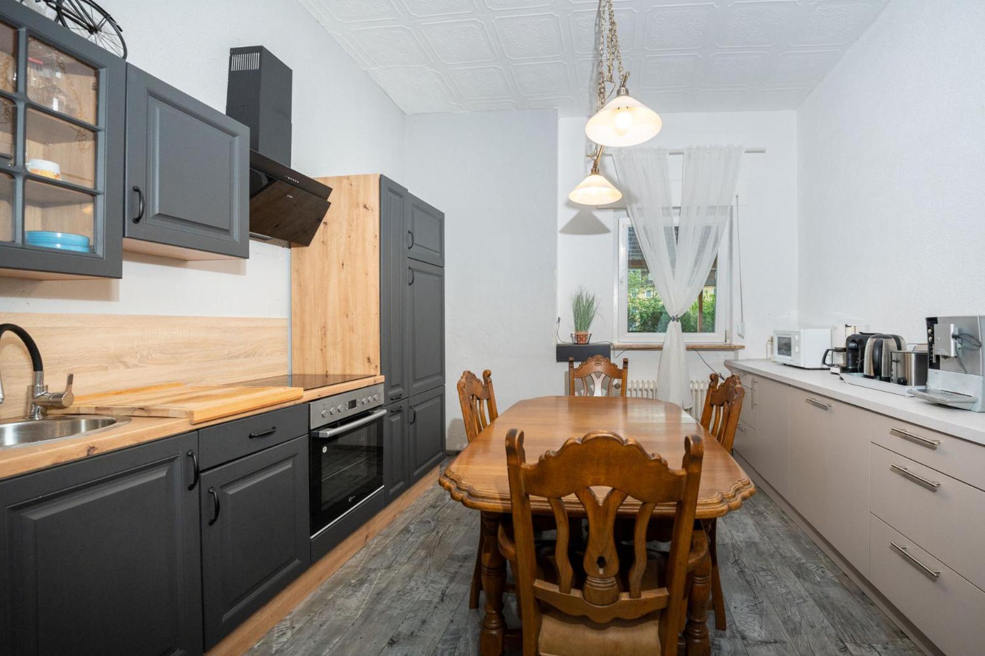 Charmante Privatzimmer In Der Stadt Coblenza Exterior foto