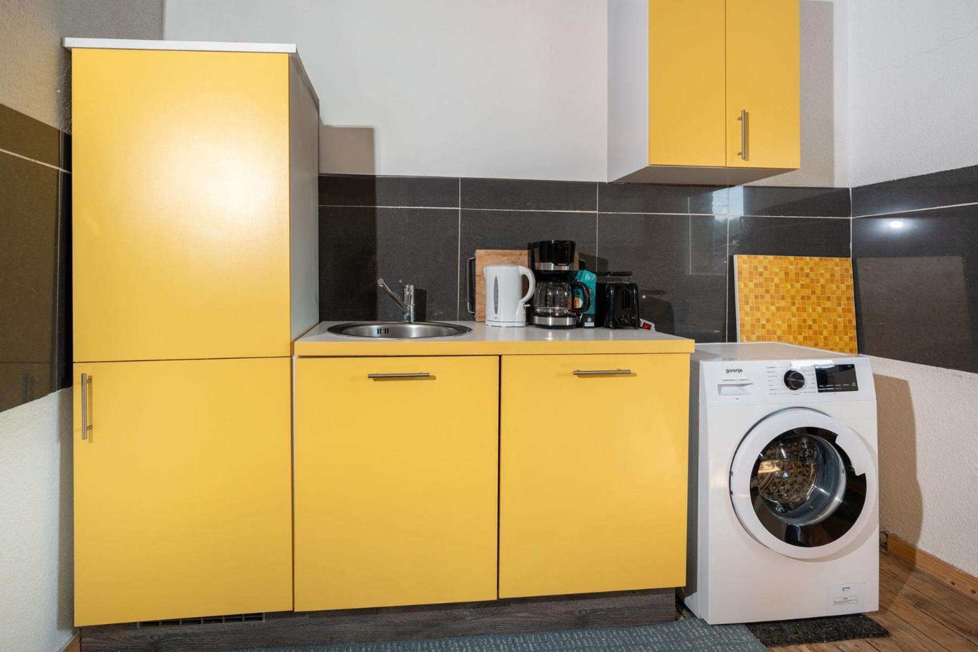 Charmante Privatzimmer In Der Stadt Coblenza Exterior foto