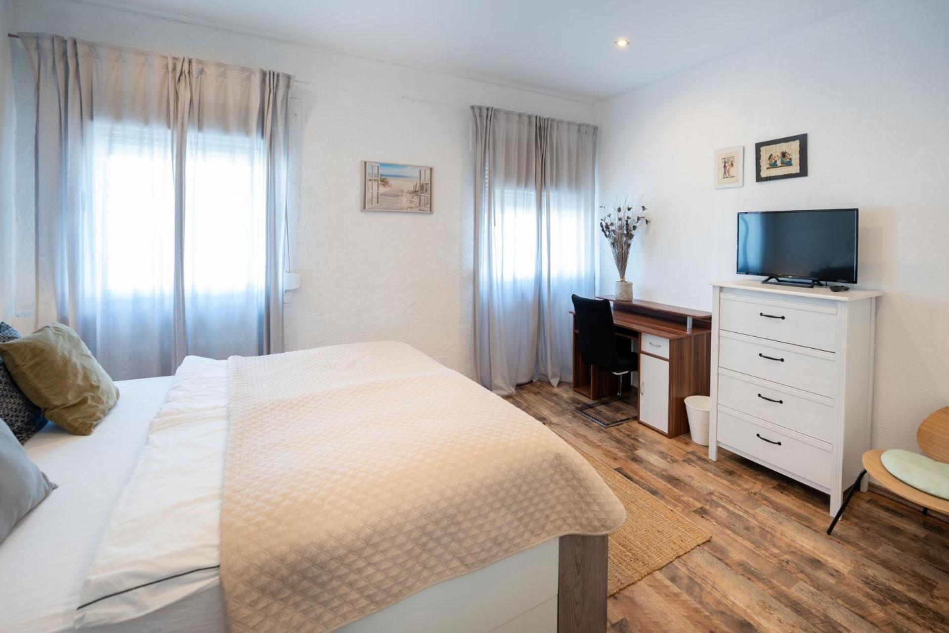 Charmante Privatzimmer In Der Stadt Coblenza Exterior foto