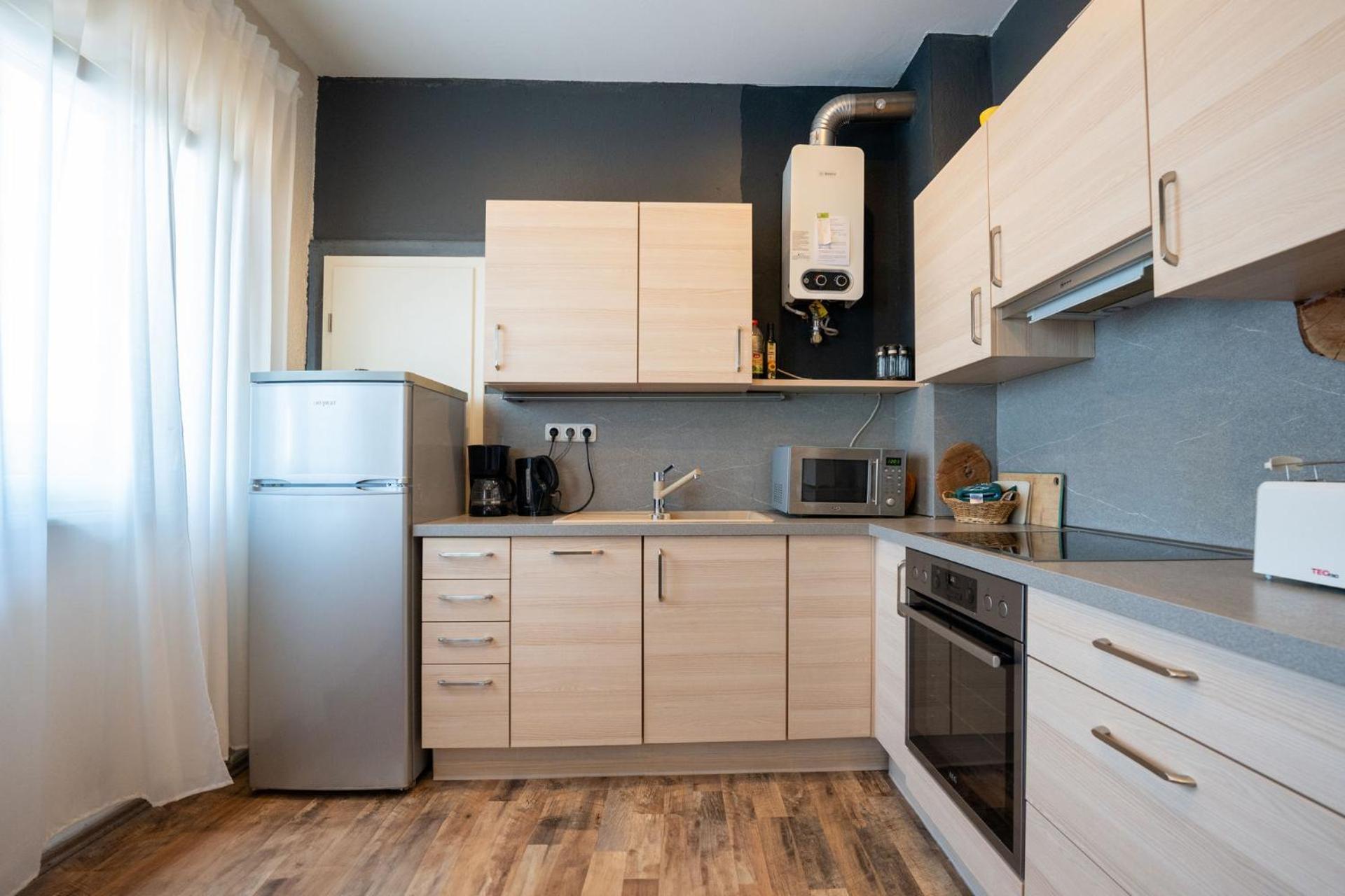 Charmante Privatzimmer In Der Stadt Coblenza Exterior foto